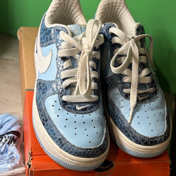 Nike Air Force 1 Premium Snakeskin size 6 - Picture 2 of 10